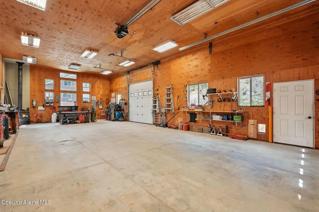204 Courtlen Court Priest Lake ID 83856