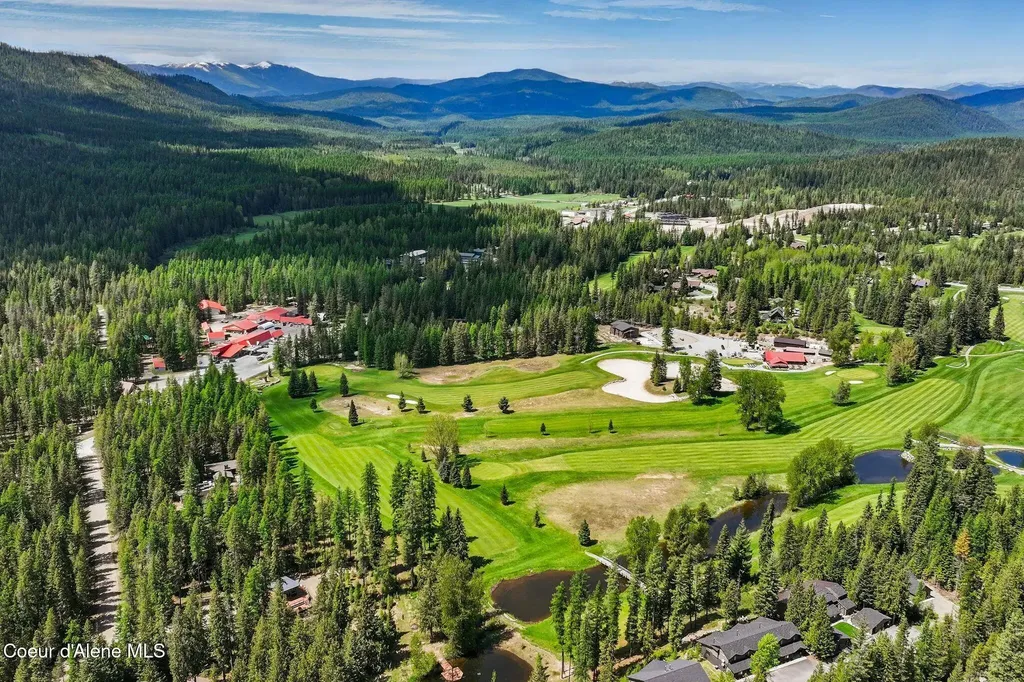 204 Courtlen Court Priest Lake ID 83856