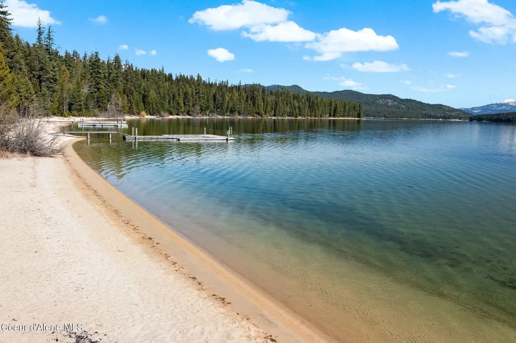 204 Courtlen Court Priest Lake ID 83856