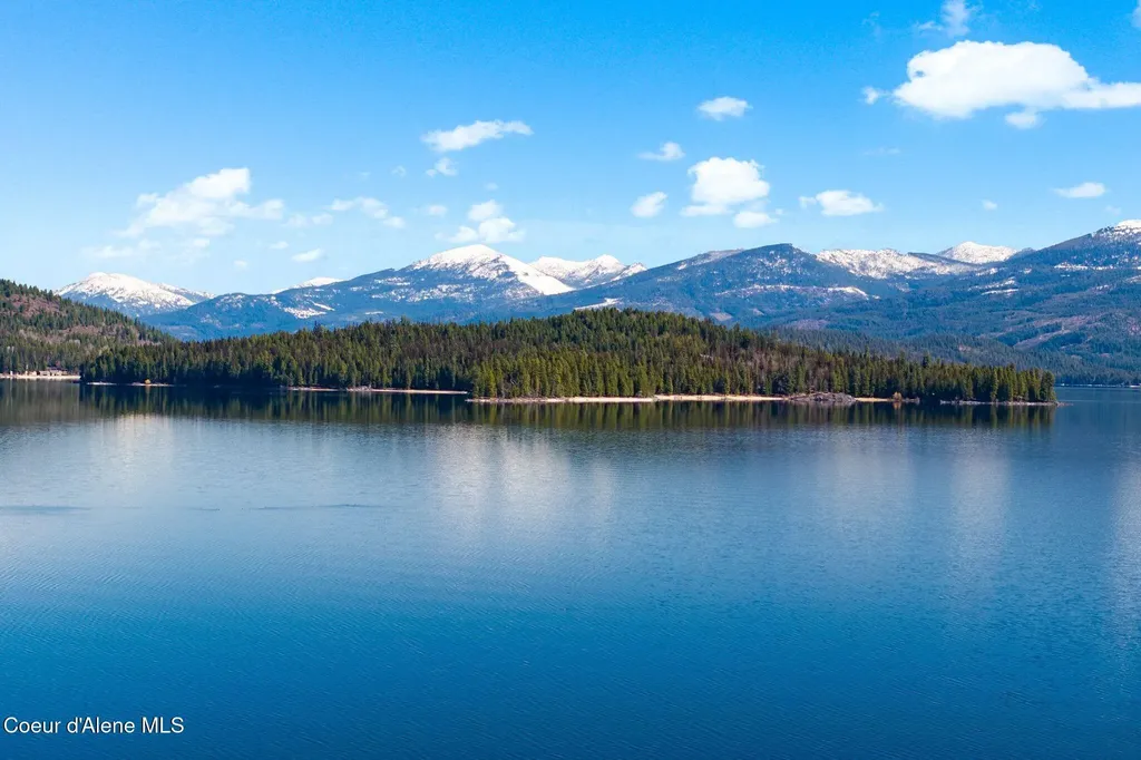 204 Courtlen Court Priest Lake ID 83856