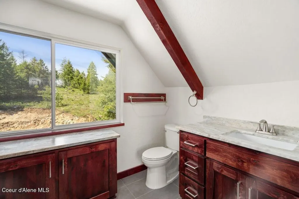 141 Amaze Way Athol ID 83801