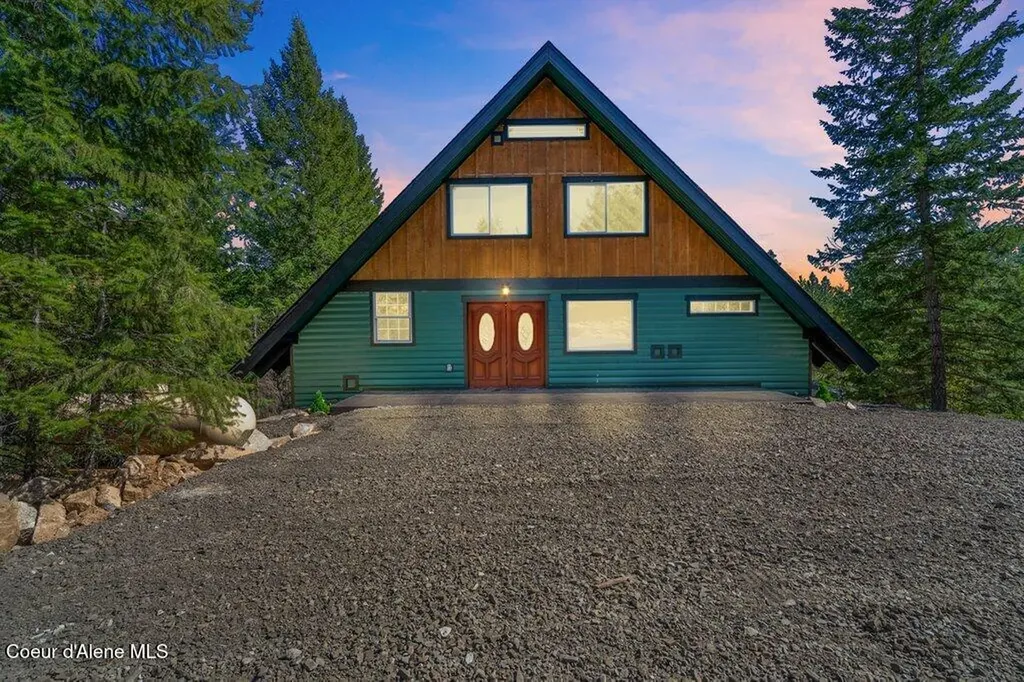 141 Amaze Way Athol ID 83801