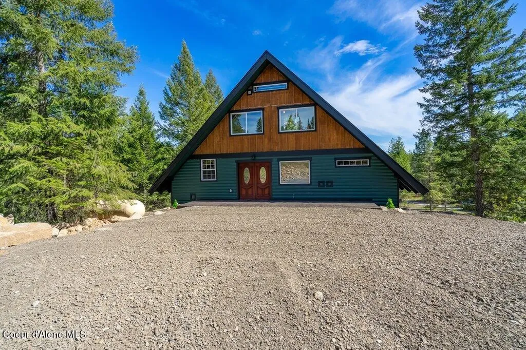 141 Amaze Way Athol ID 83801