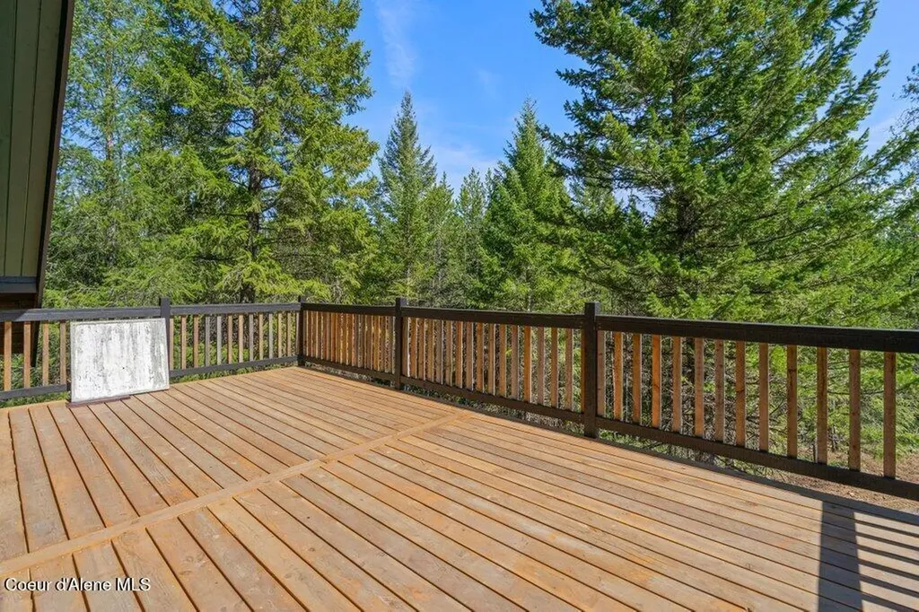 141 Amaze Way Athol ID 83801