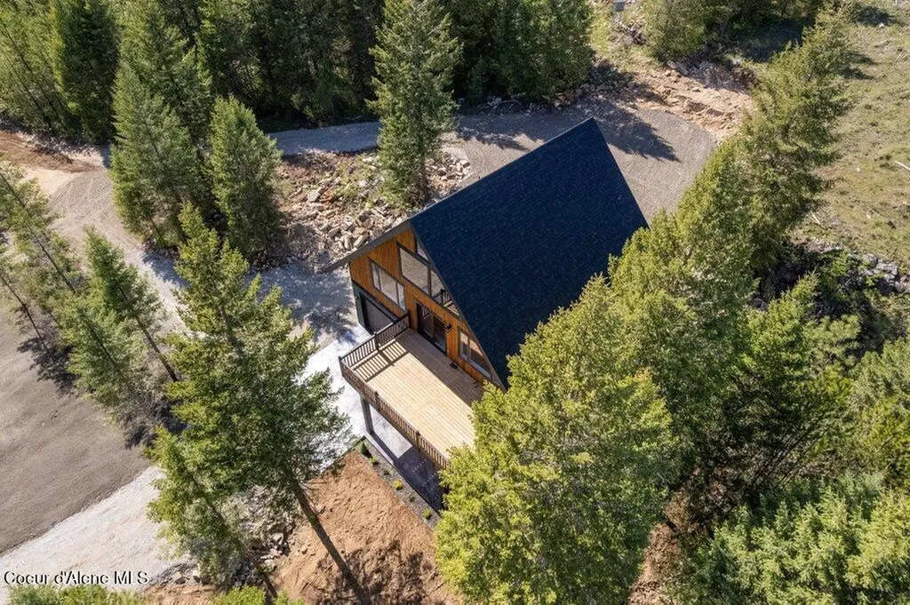 141 Amaze Way Athol ID 83801