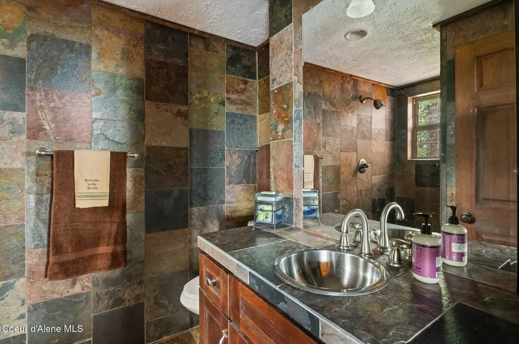 1298 Raven Ridge Road Sandpoint ID 83864