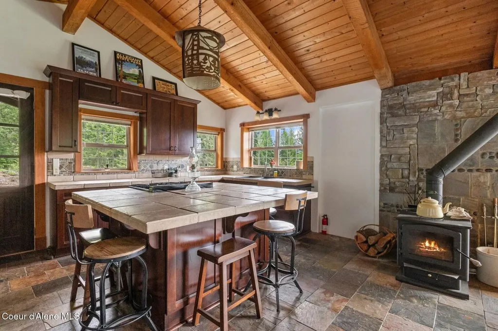 1298 Raven Ridge Road Sandpoint ID 83864
