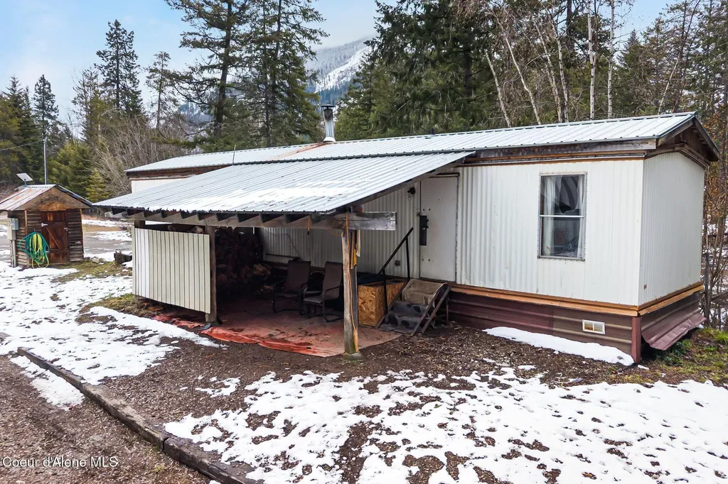 582 Mountain View Road Clark Fork ID 83811