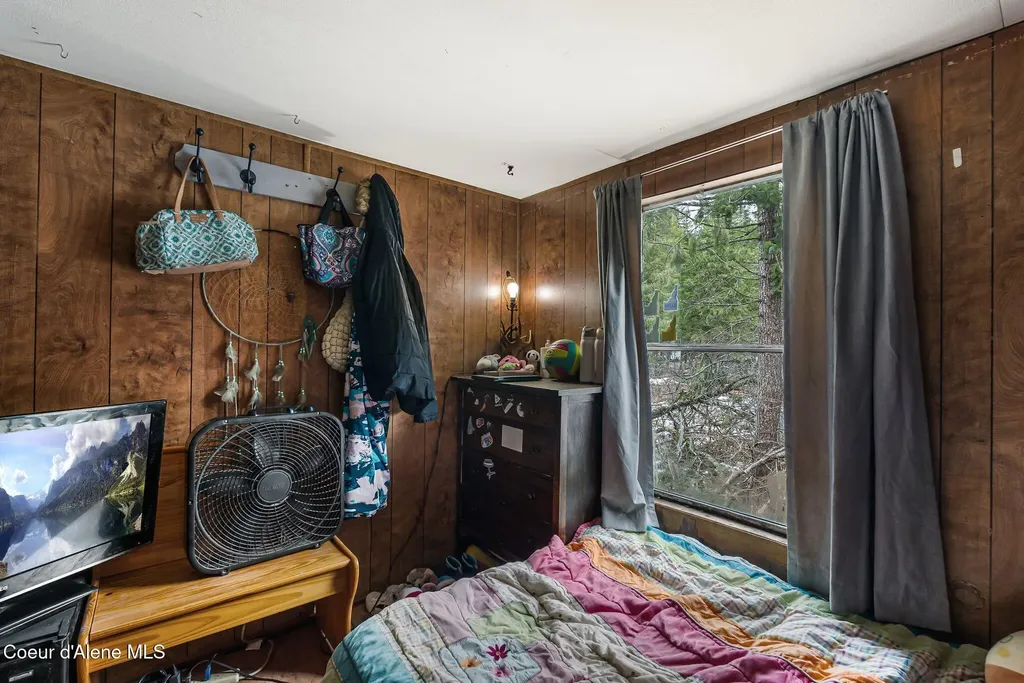 582 Mountain View Road Clark Fork ID 83811