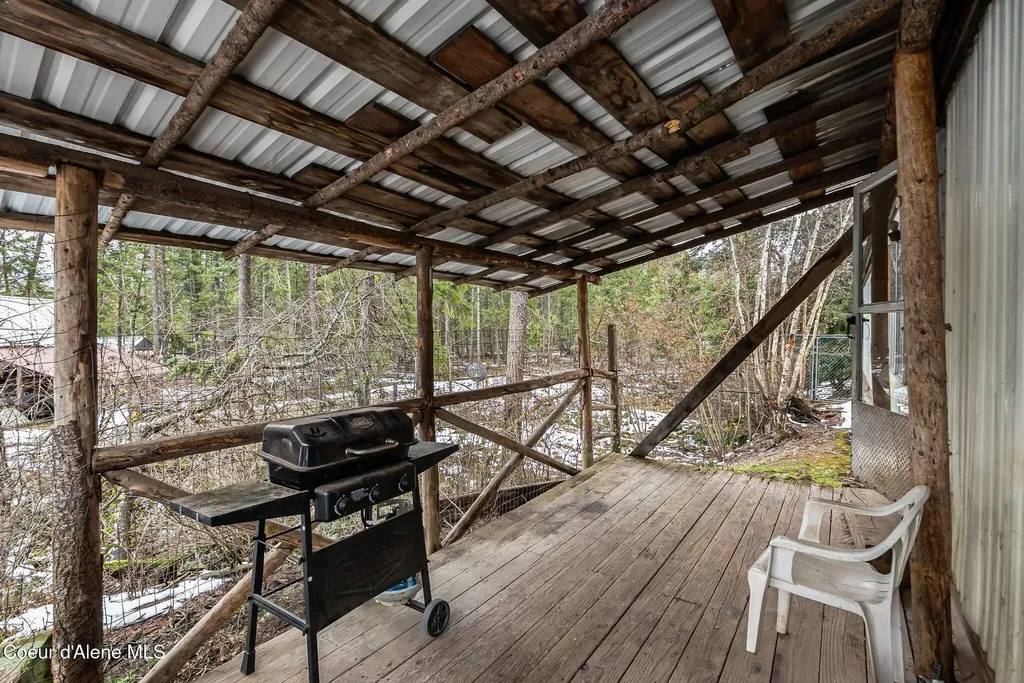 582 Mountain View Road Clark Fork ID 83811