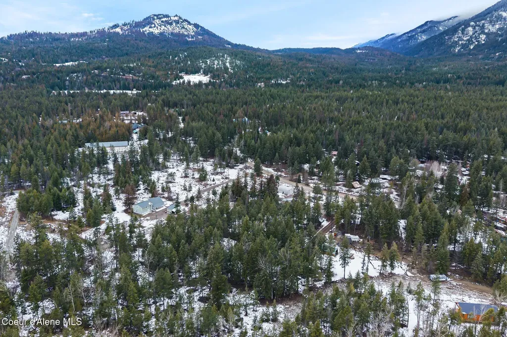 582 Mountain View Road Clark Fork ID 83811