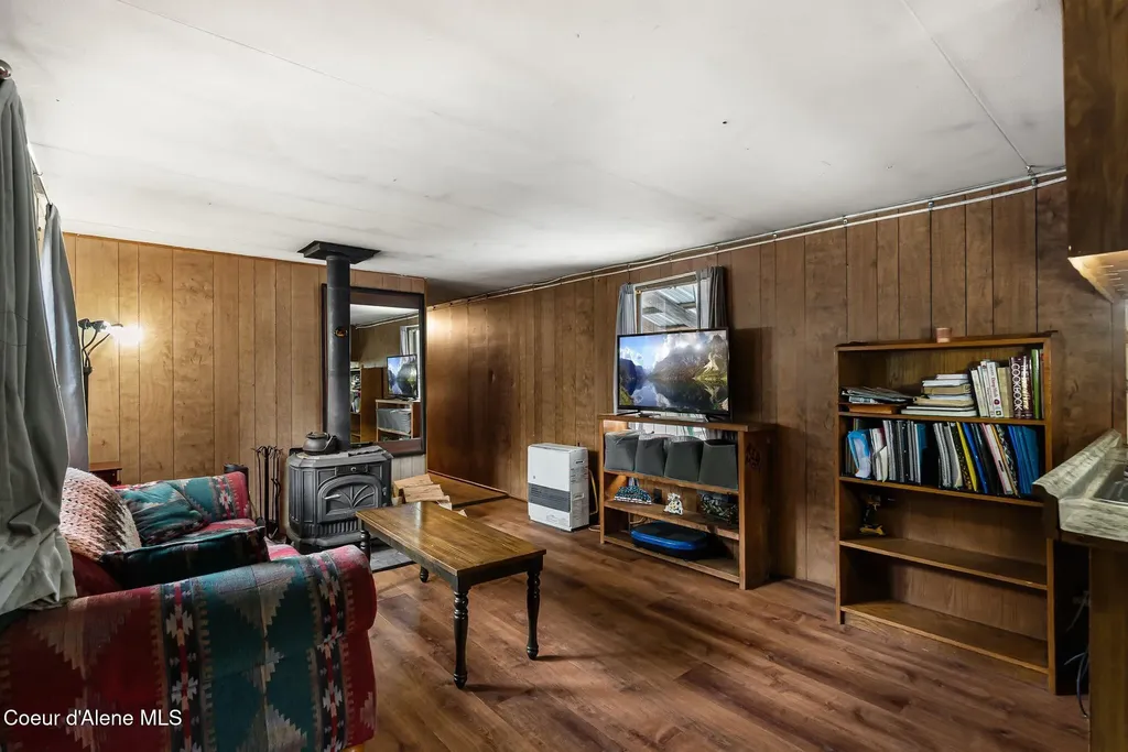 582 Mountain View Road Clark Fork ID 83811