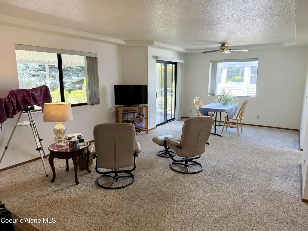 1537 W Woodlawn Drive Hayden ID 83835