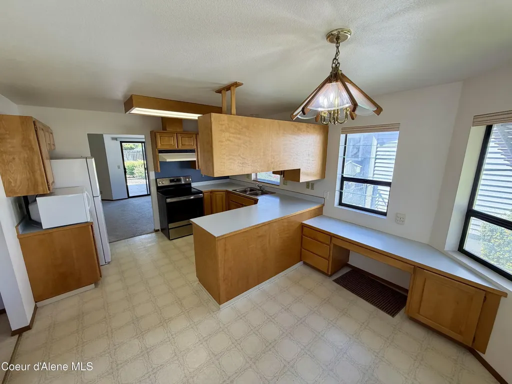 1537 W Woodlawn Drive Hayden ID 83835