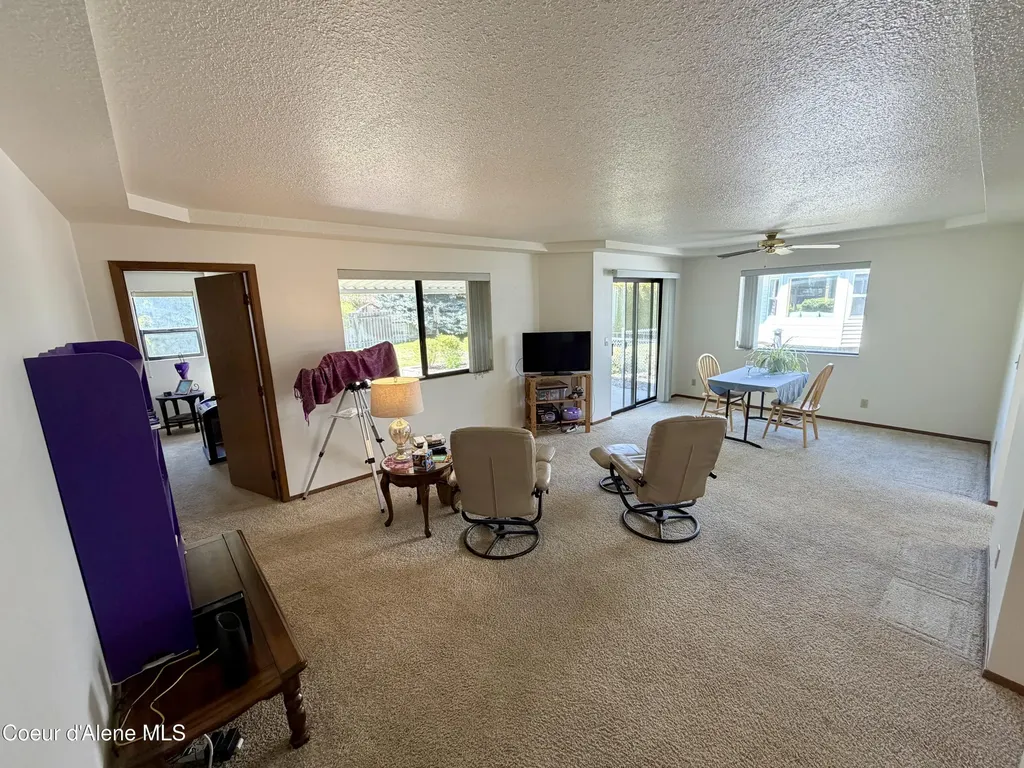 1537 W Woodlawn Drive Hayden ID 83835