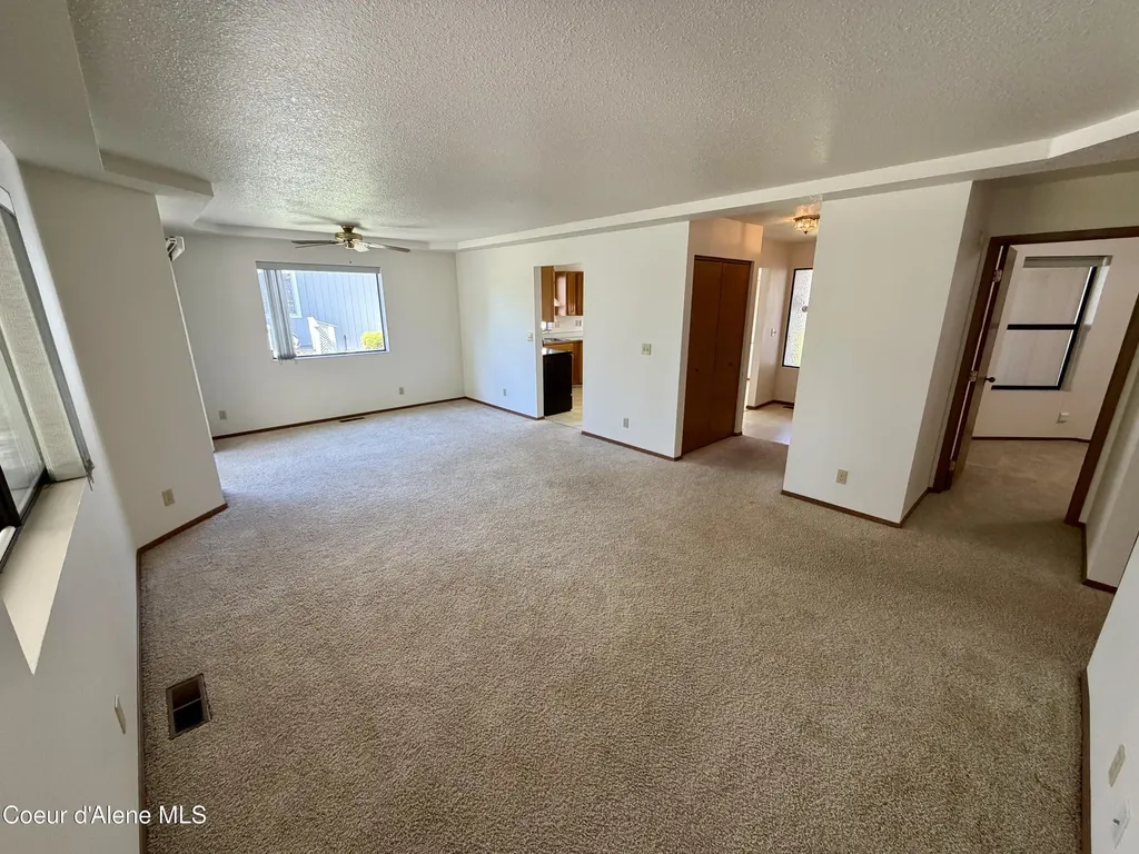 1537 W Woodlawn Drive Hayden ID 83835