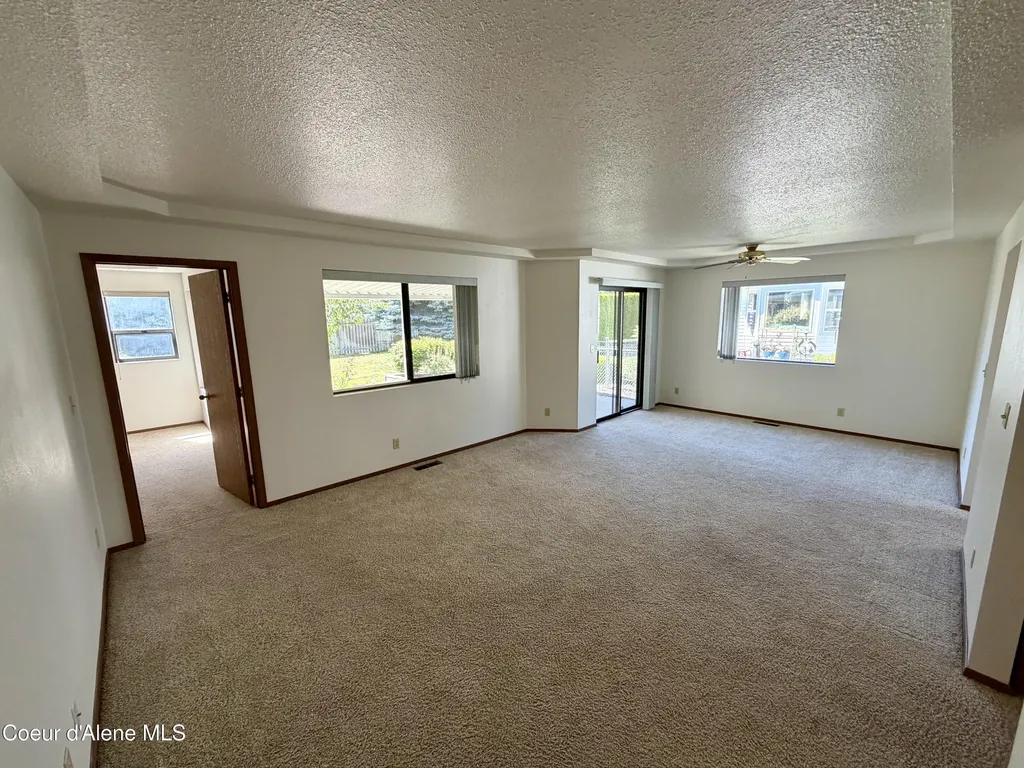 1537 W Woodlawn Drive Hayden ID 83835