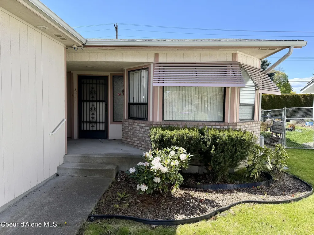 1537 W Woodlawn Drive Hayden ID 83835