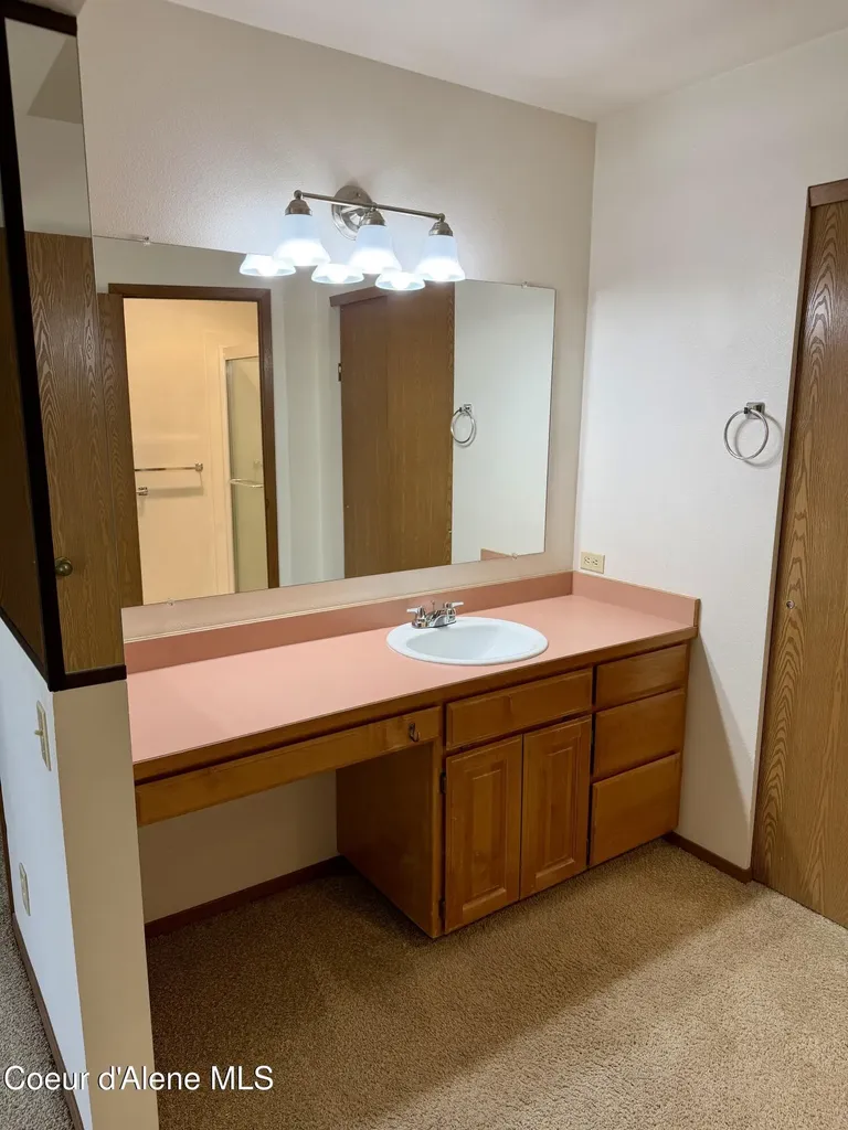 1537 W Woodlawn Drive Hayden ID 83835