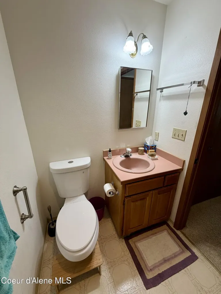 1537 W Woodlawn Drive Hayden ID 83835