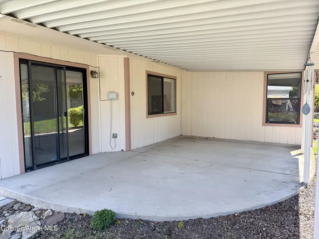 1537 W Woodlawn Drive Hayden ID 83835
