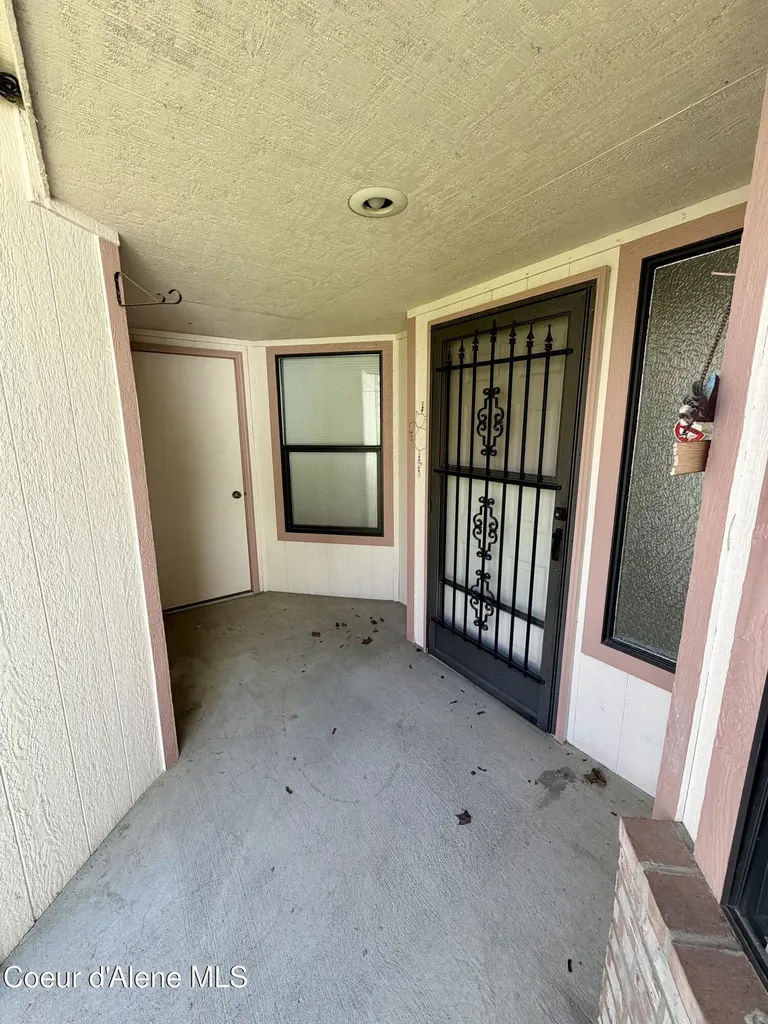1537 W Woodlawn Drive Hayden ID 83835