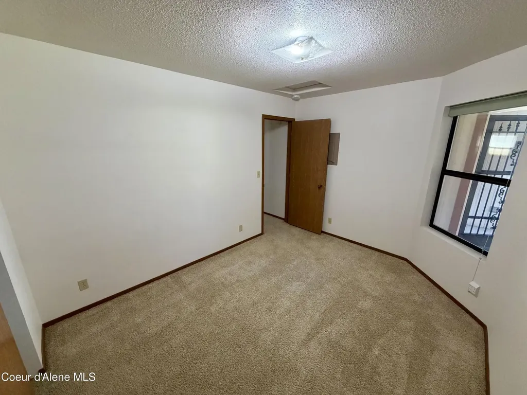 1537 W Woodlawn Drive Hayden ID 83835