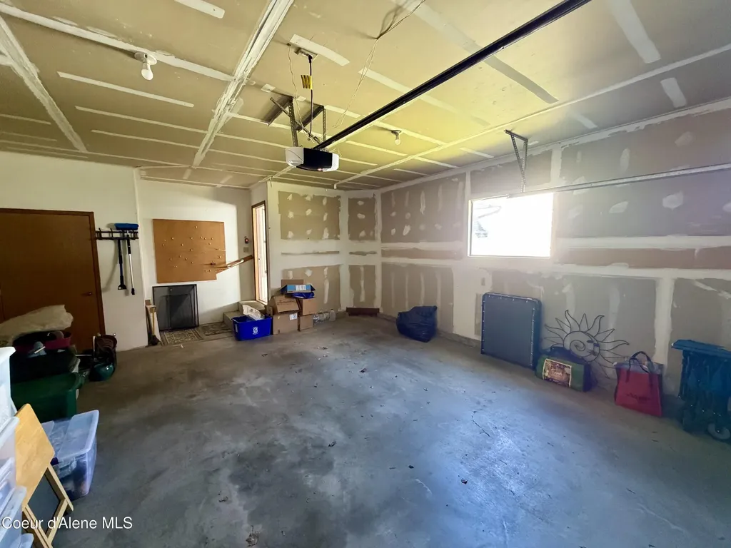 1537 W Woodlawn Drive Hayden ID 83835