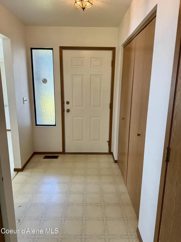 1537 W Woodlawn Drive Hayden ID 83835