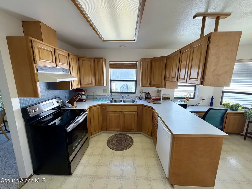 1537 W Woodlawn Drive Hayden ID 83835
