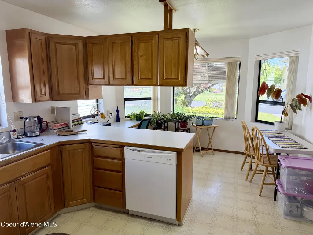 1537 W Woodlawn Drive Hayden ID 83835
