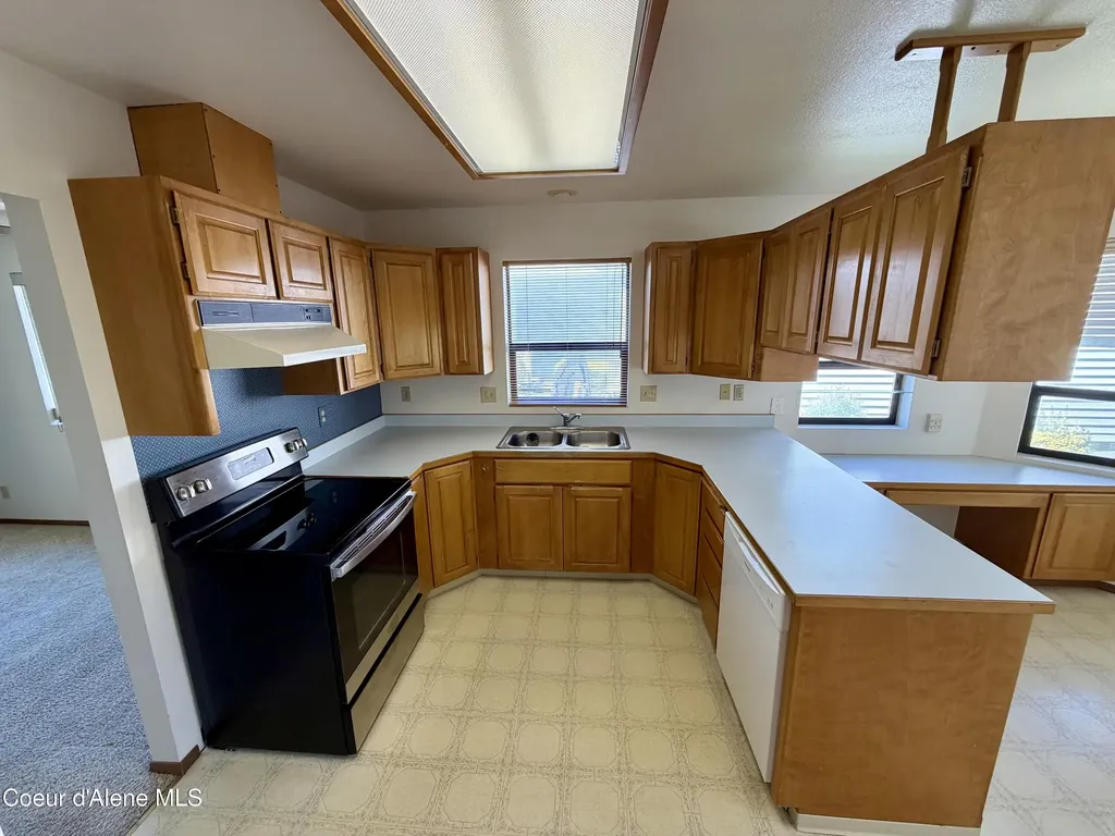 1537 W Woodlawn Drive Hayden ID 83835
