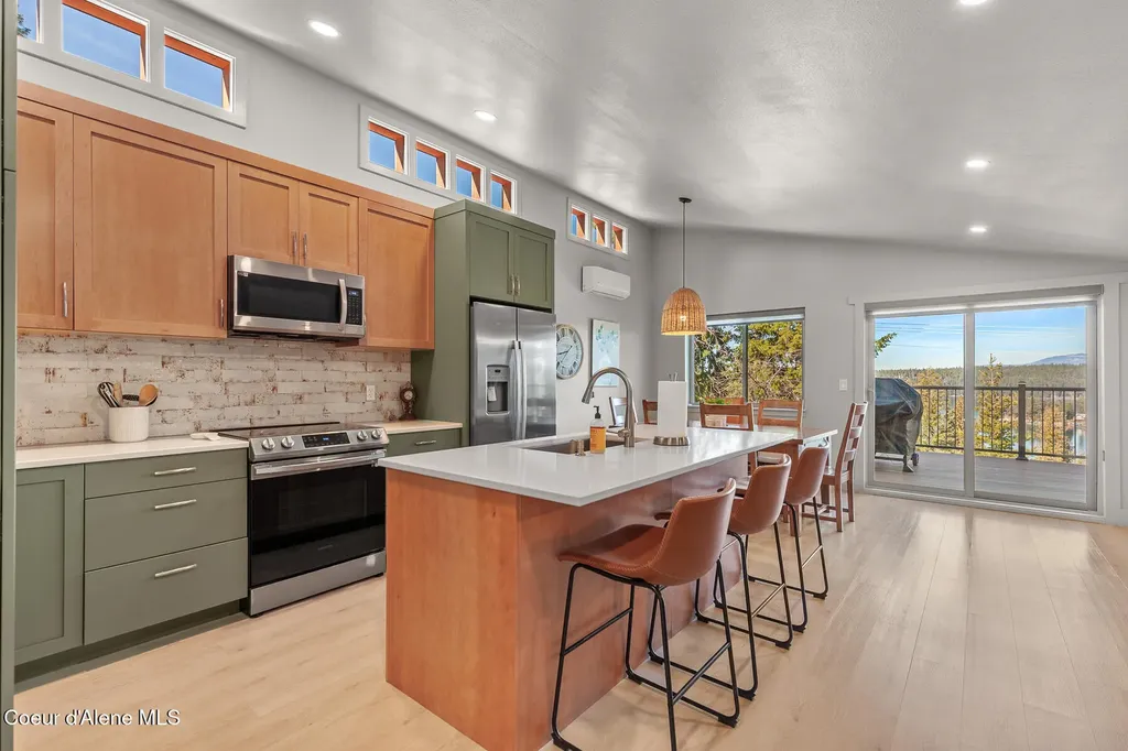8655 E Challenge Road Hayden ID 83835