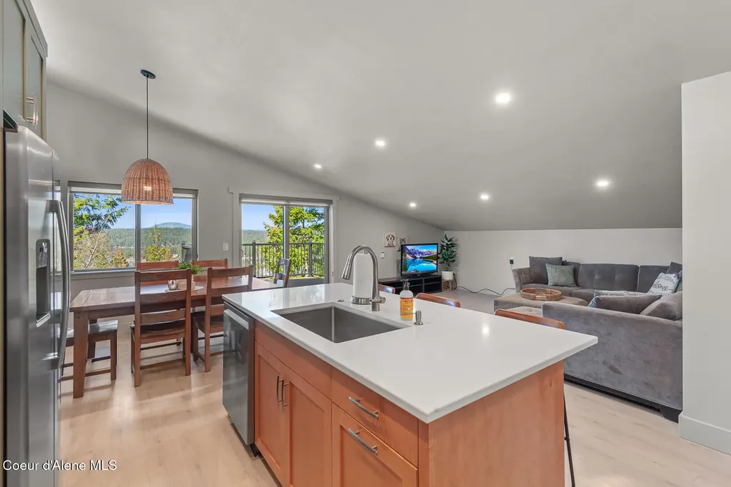 8655 E Challenge Road Hayden ID 83835
