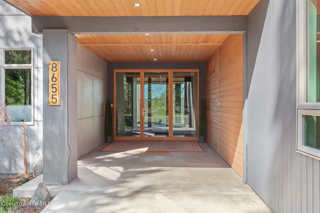8655 E Challenge Road Hayden ID 83835