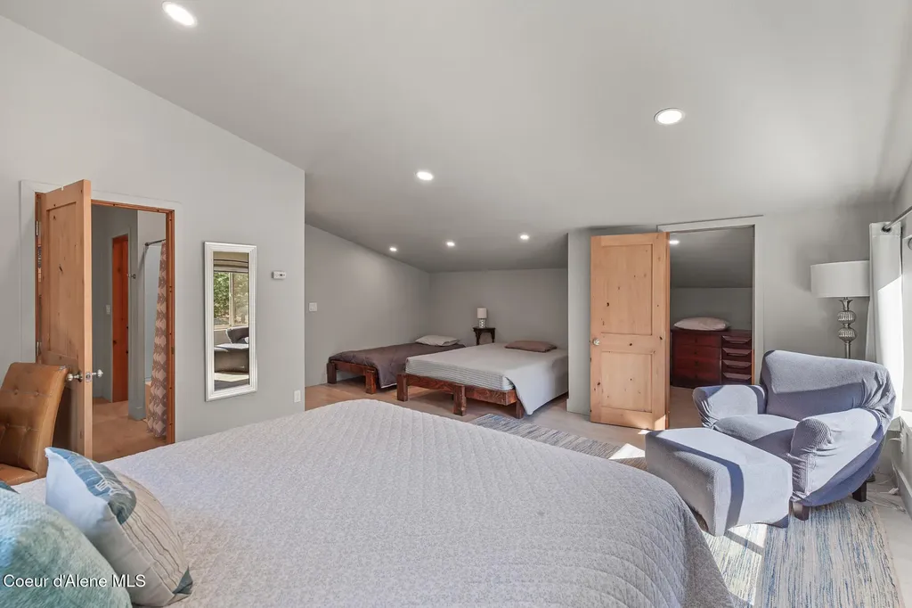 8655 E Challenge Road Hayden ID 83835