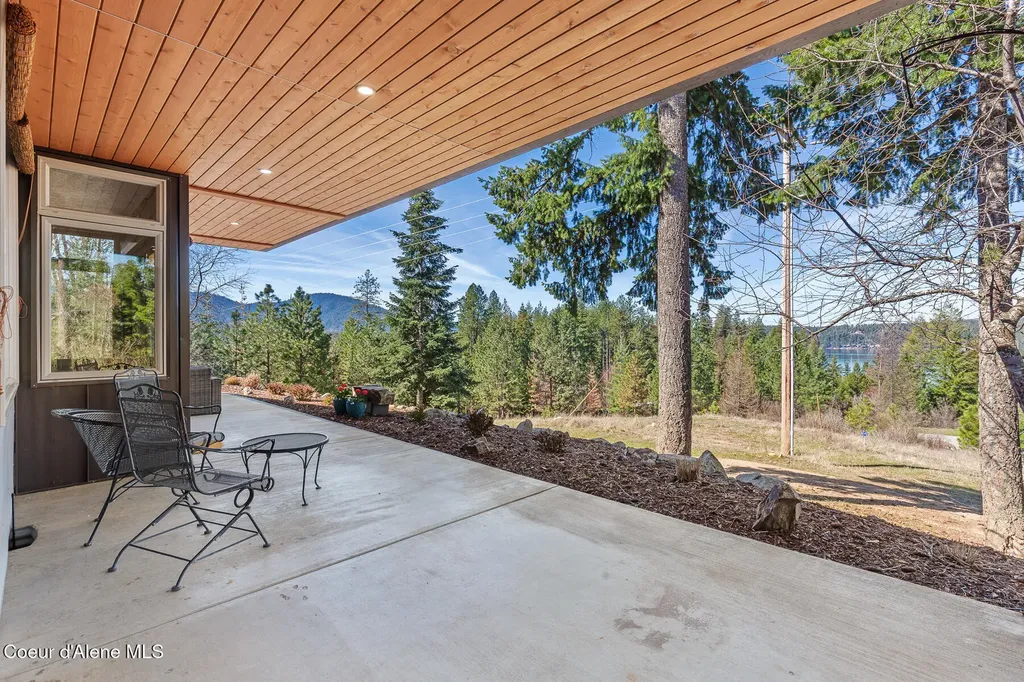 8655 E Challenge Road Hayden ID 83835