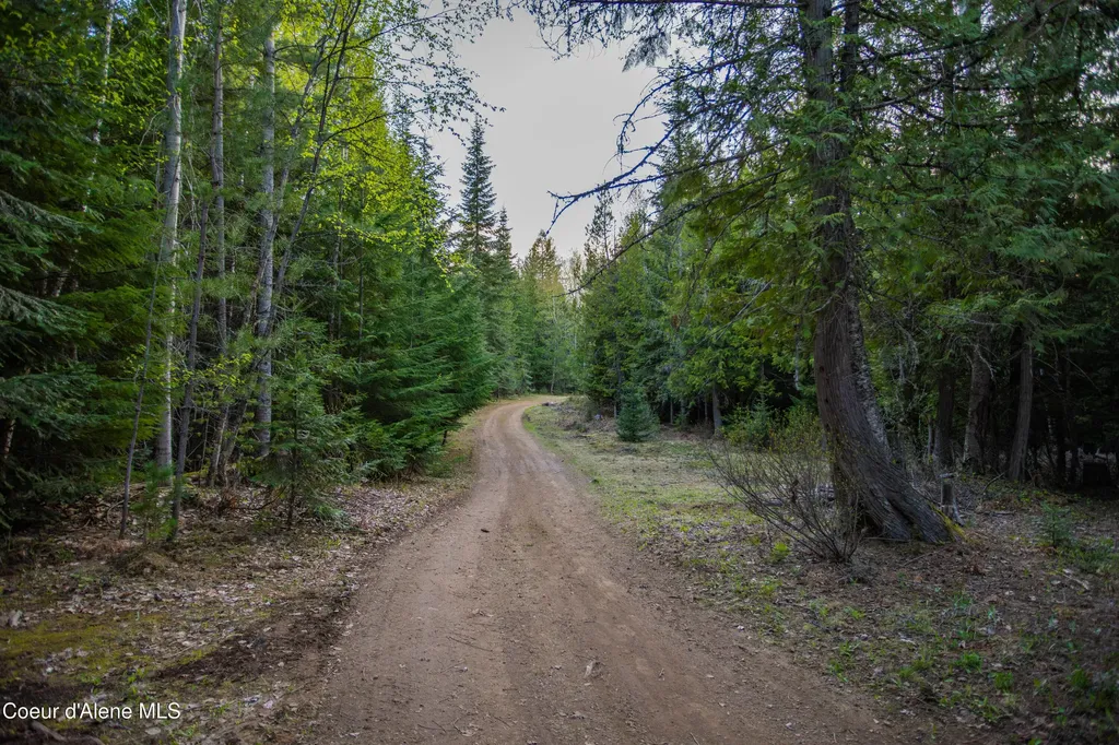 1894 Bowen Arrow Road Sandpoint ID 83864