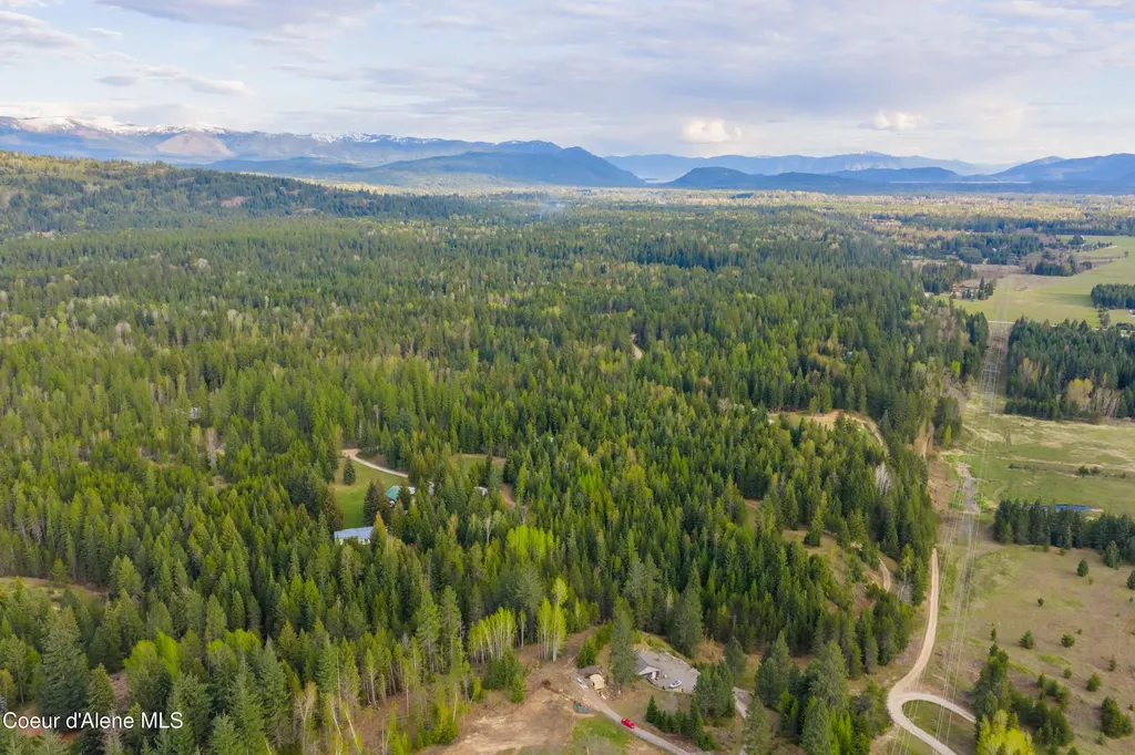 1894 Bowen Arrow Road Sandpoint ID 83864