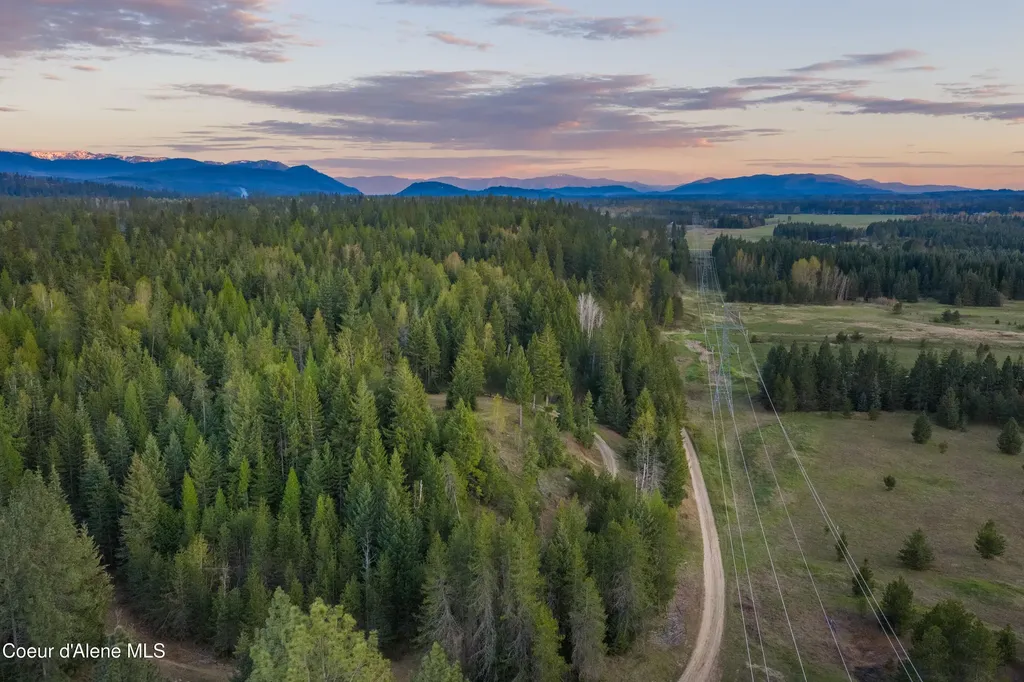 1894 Bowen Arrow Road Sandpoint ID 83864
