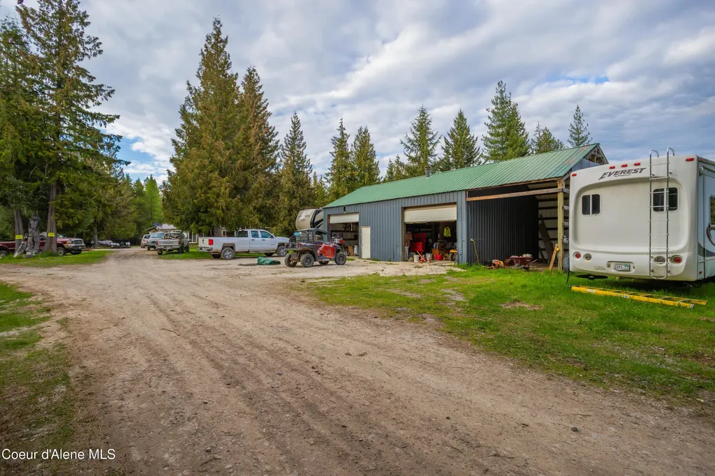 1894 Bowen Arrow Road Sandpoint ID 83864