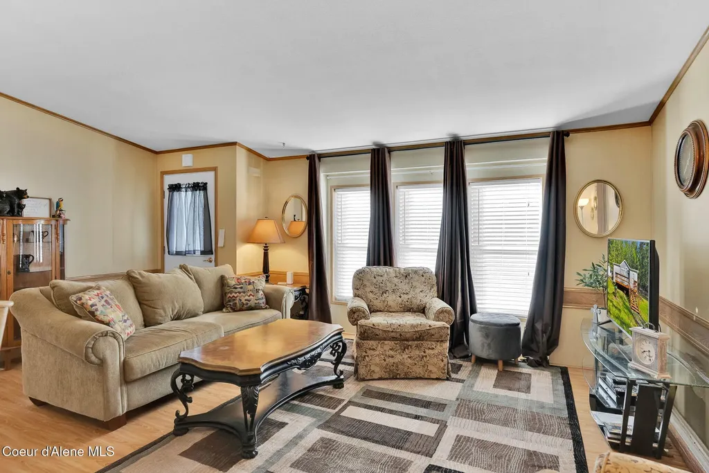 181 Circle Drive Hope ID 83836