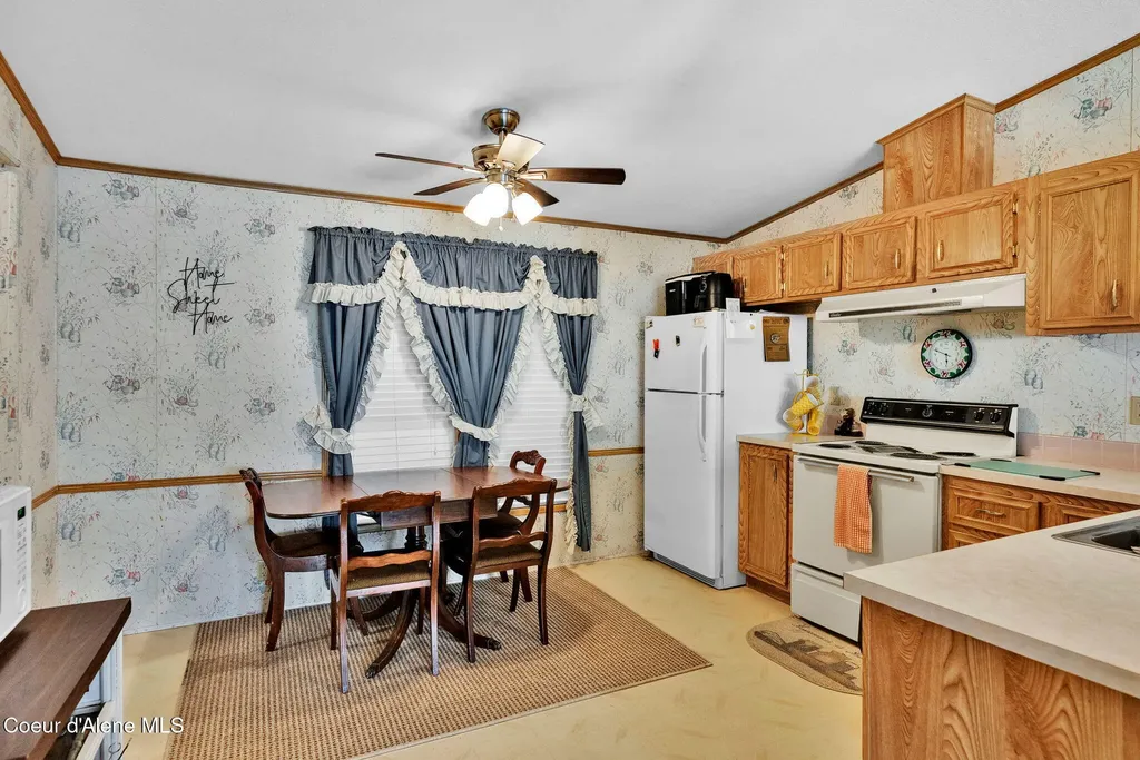 181 Circle Drive Hope ID 83836