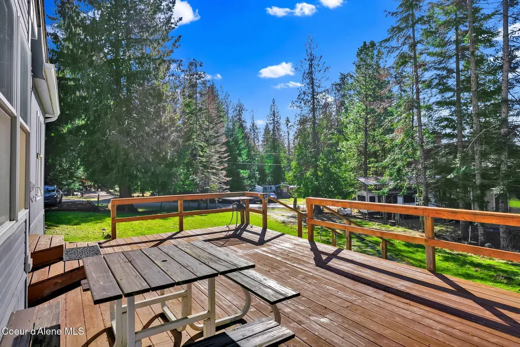 181 Circle Drive Hope ID 83836