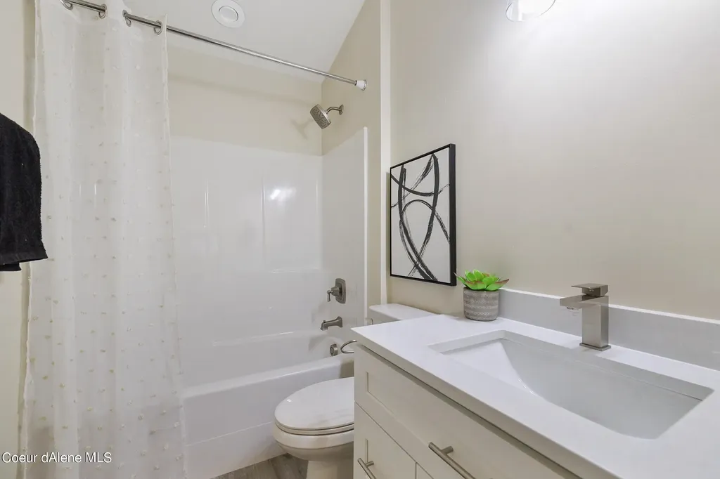 414 2nd Street Kellogg ID 83837