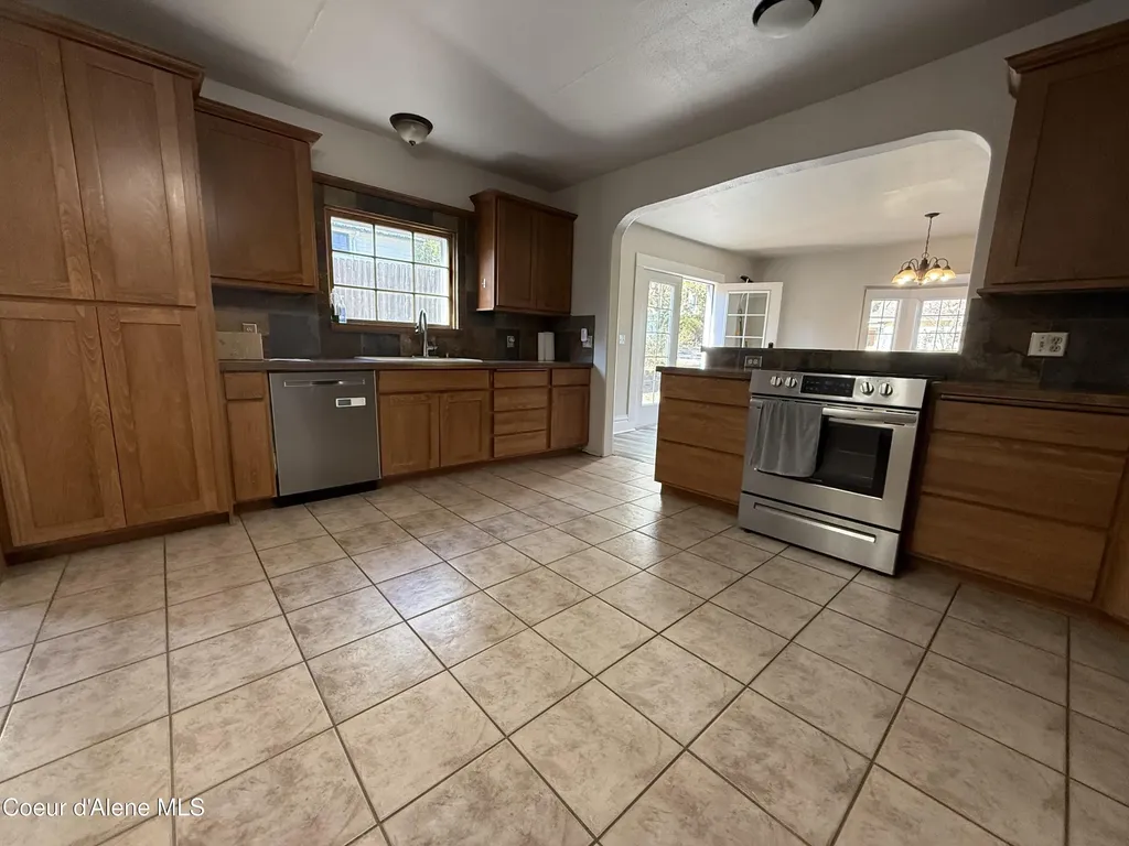 1027 Jefferson Avenue St. Maries ID 83861