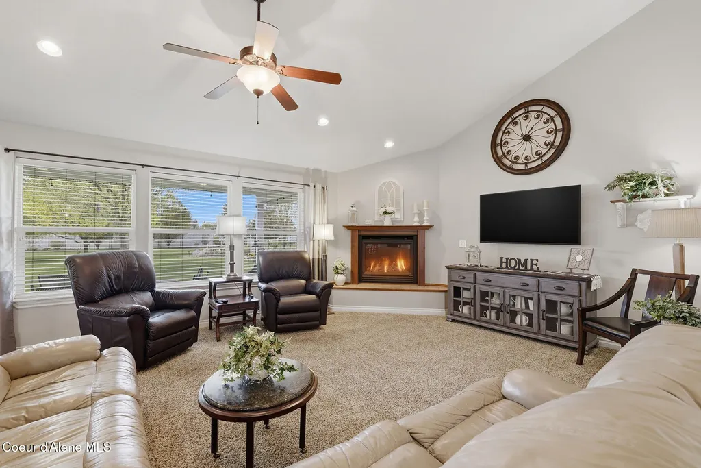 7007 N Davenport Street Dalton Gardens ID 83815