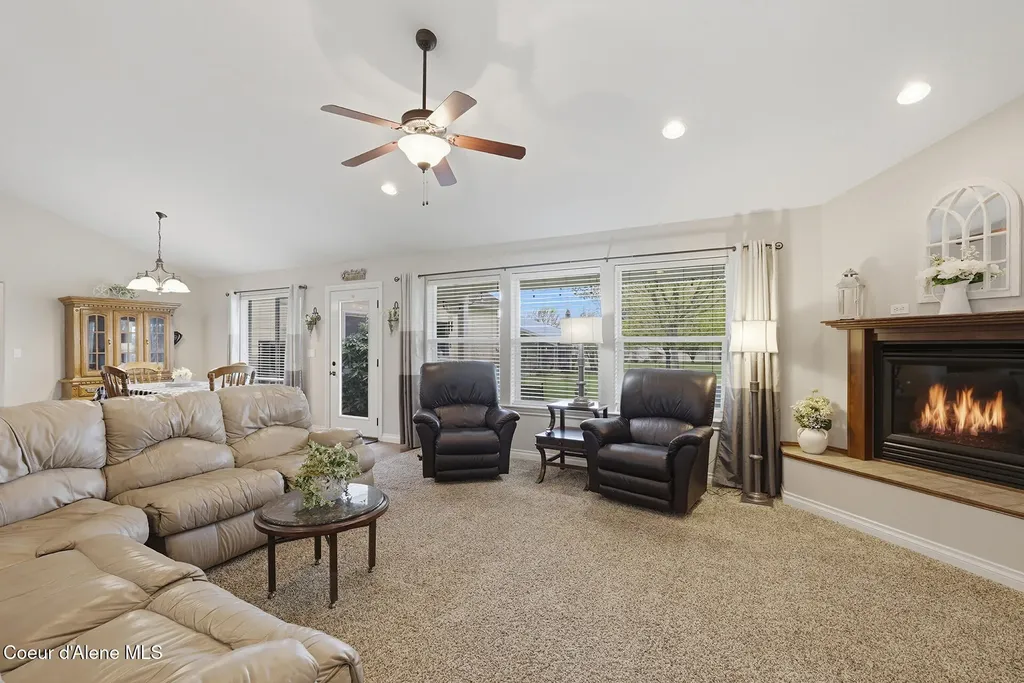 7007 N Davenport Street Dalton Gardens ID 83815
