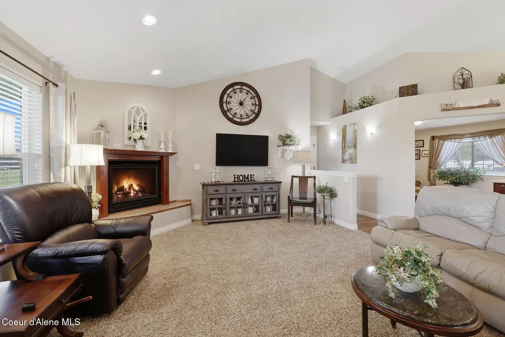 7007 N Davenport Street Dalton Gardens ID 83815