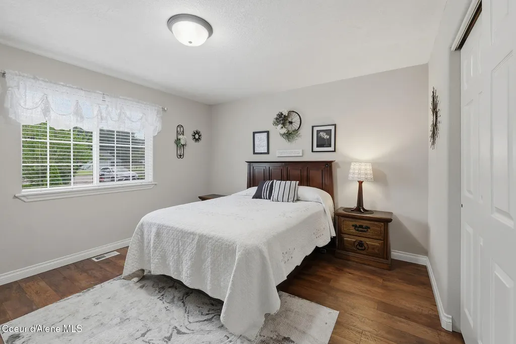 7007 N Davenport Street Dalton Gardens ID 83815